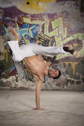 Capoeira - Brasilialainen liikuntalaji | Helsinki