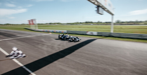 Formula 1 -ajoelämys Alastaron moottoriradalla