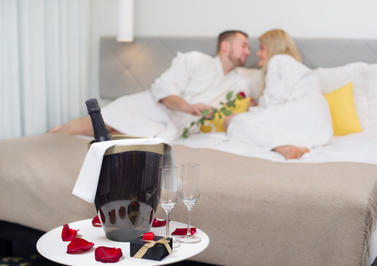 LUX-romantiikkapaketti kahdelle Tallinnan L’Ermitage-hotellissa (Superior-huone)