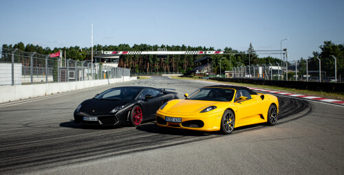 Ferrari vs. Lamborghini -ajopaketti Alastarolla