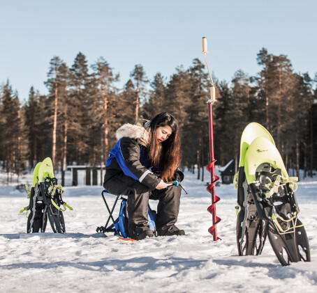 Lumikenkäily- ja pilkkielämys kahdelle | Rovaniemi