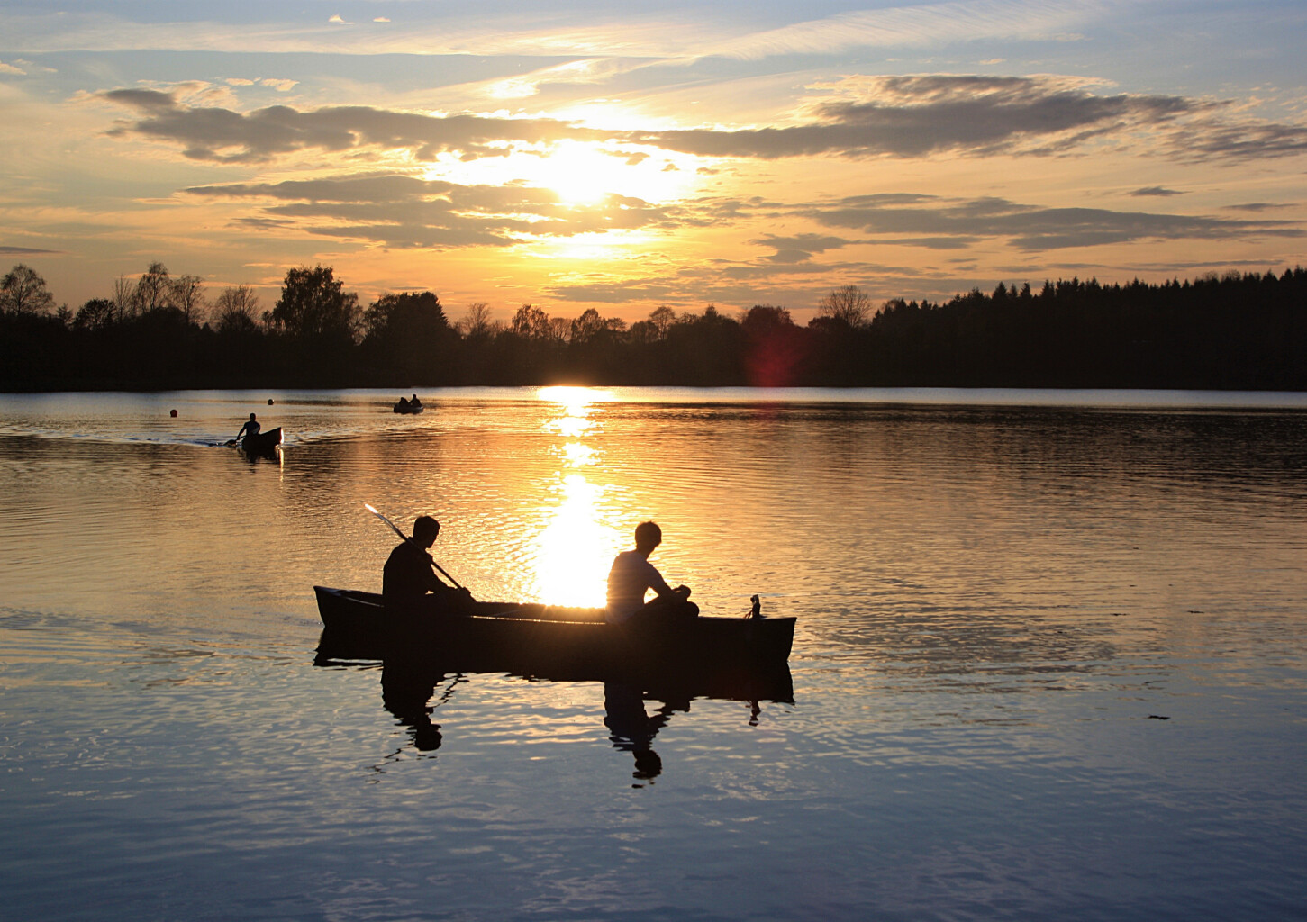 Kanoottiretki kahdelle keskiyön auringon alla | Rovaniemi