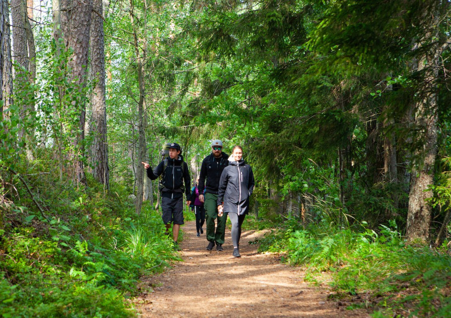 Virkistävä päiväretki Sipoonkorven kansallispuistoon ja Vanhaan Porvooseen kahdelle