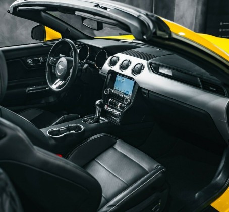 Ford Mustang GT lauantaiksi | Nurmijärvi