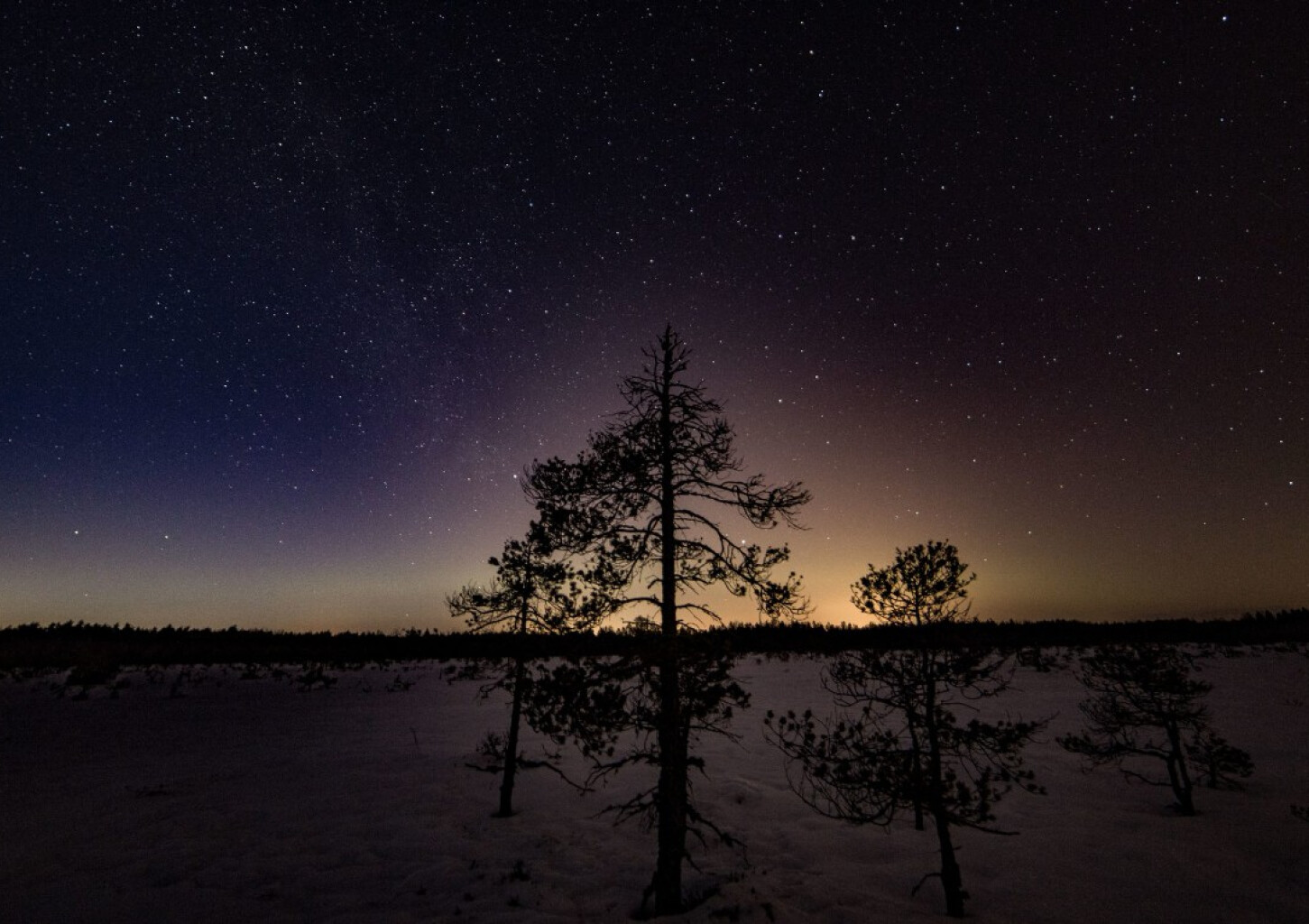 Tähtivalokuvausta Valkmusan kansallispuistossa kahdelle