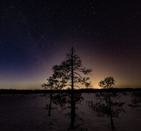 Tähtivalokuvausta Valkmusan kansallispuistossa kahdelle
