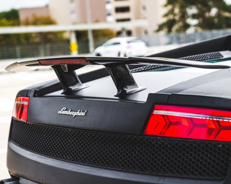 Lamborghini VIP -ajoelämys Kiikalan lentokentällä | Kiikala