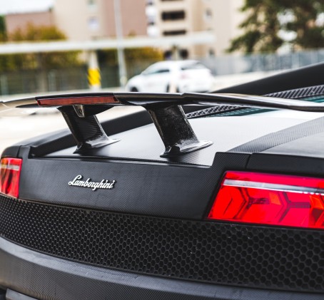 Lamborghini VIP -ajoelämys Kiikalan lentokentällä | Kiikala
