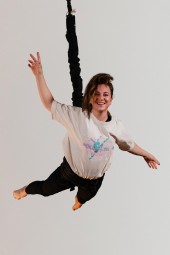 Aerial bungee yksityistunti 4:lle - Pole4Fit | Helsinki