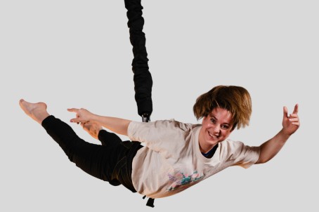 Aerial bungee yksityistunti 4:lle - Pole4Fit | Helsinki