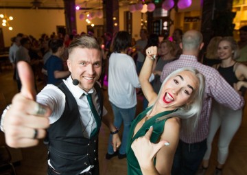 Salsan yksityistunti 1-4:lle Salsa Academyssä | Helsinki