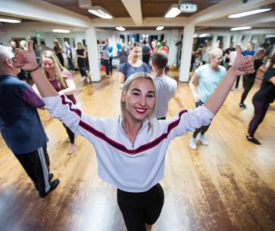 Salsan yksityistunti 1-4:lle Salsa Academyssä | Helsinki