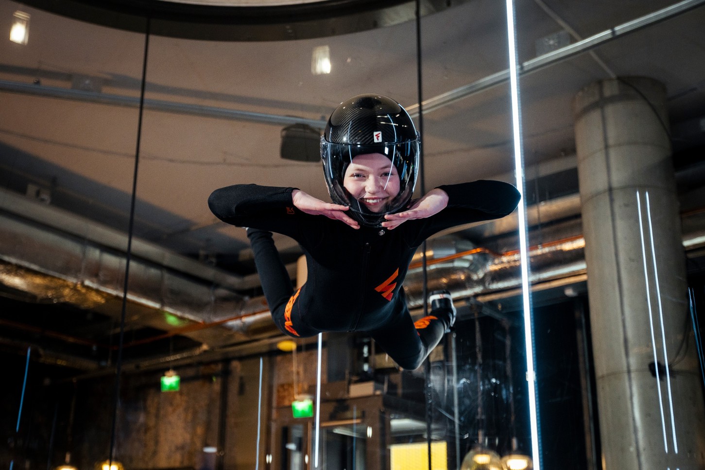 Fööni-vapaalentoelämys 4 min yhdelle | Helsinki