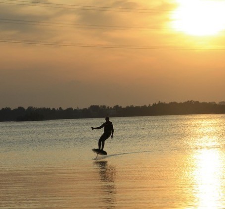 License to fly - eFoil alkeiskurssi yhdelle | Helsinki