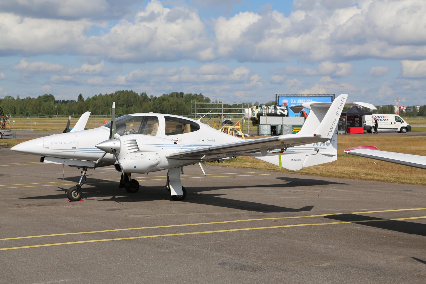 Diamond DA42 FNTP II Lentosimulaattori kuudelle | Vantaa