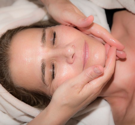 Avoin lahjakortti 100€ - T&T Beauty Premium Salon | Helsinki