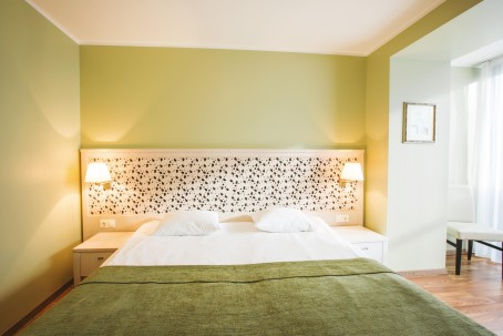 Kevät- ja syyskauden majoitus Standard-huoneessa kahdelle (3 yötä) - Hotel Jurmala Spa | Latvia