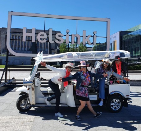 Hauska TukTuk kaupunkiajelu 1-4:lle (90 min) | Helsinki