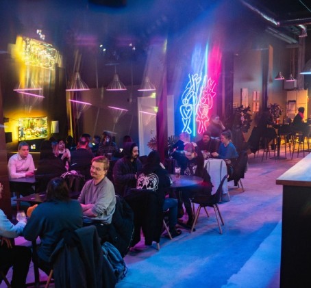 2h peliaikaa Super Stationilla Super Bario:ssa | Helsinki