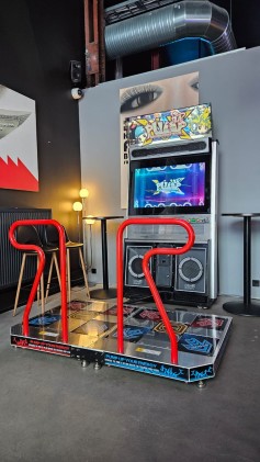 2h peliaikaa Super Stationilla + 20€:lla baarituotteita Super Bario:ssa | Helsinki