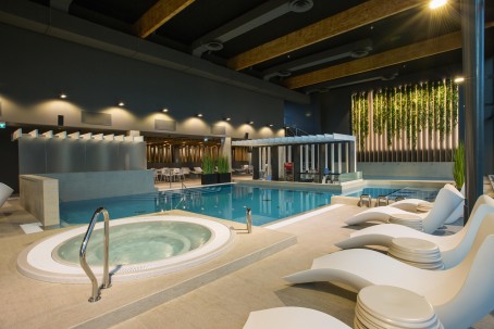 Kevät- ja syyskauden majoituspaketti Comfort-huoneessa kahdelle (1 yö) - Hotel Jurmala Spa | Latvia