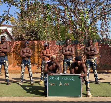 Kustomoitu videotervehdys Afrikasta - Fitness Team | Online
