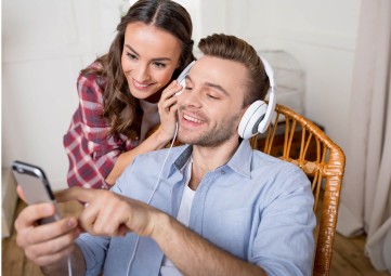 Kustomoitu biisi + A4 juliste digitaalisella kuvalla | Online