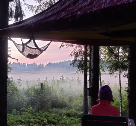 Elämysmajoitus kahdelle puuteltassa | Sastamala