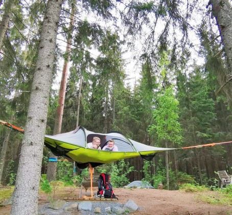 Elämysmajoitus viidelle puuteltassa | Sastamala
