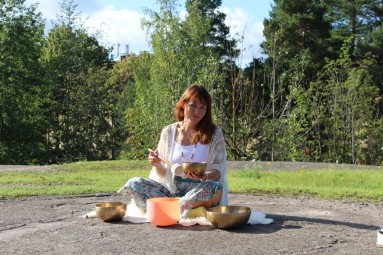 Yksilöäänimaljahoito 60 min (3x sarjakortti) | Helsinki