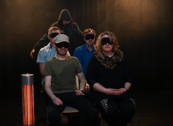 Interaktiivinen teatterielämys (Pelkääjän paikka) - Alennusryhmät | Helsinki