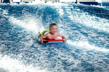 Sisäsurffitunti kahdelle | Pyhtää