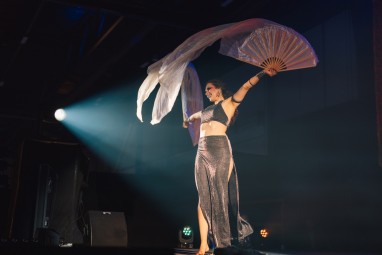 Fuusiovatsatanssin perusteet yhdelle | Verkossa