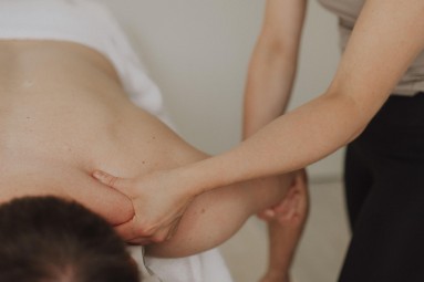 120€ Vapaavalintainen lahjakortti hierontaan – Ole.rento | Espoo