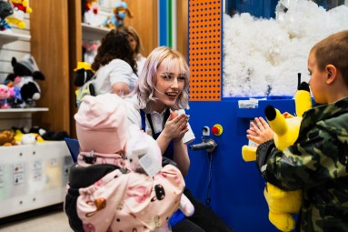 Luo oma Build-A-Bear-pehmolelu – Paketti 2 | Helsinki | Espoo