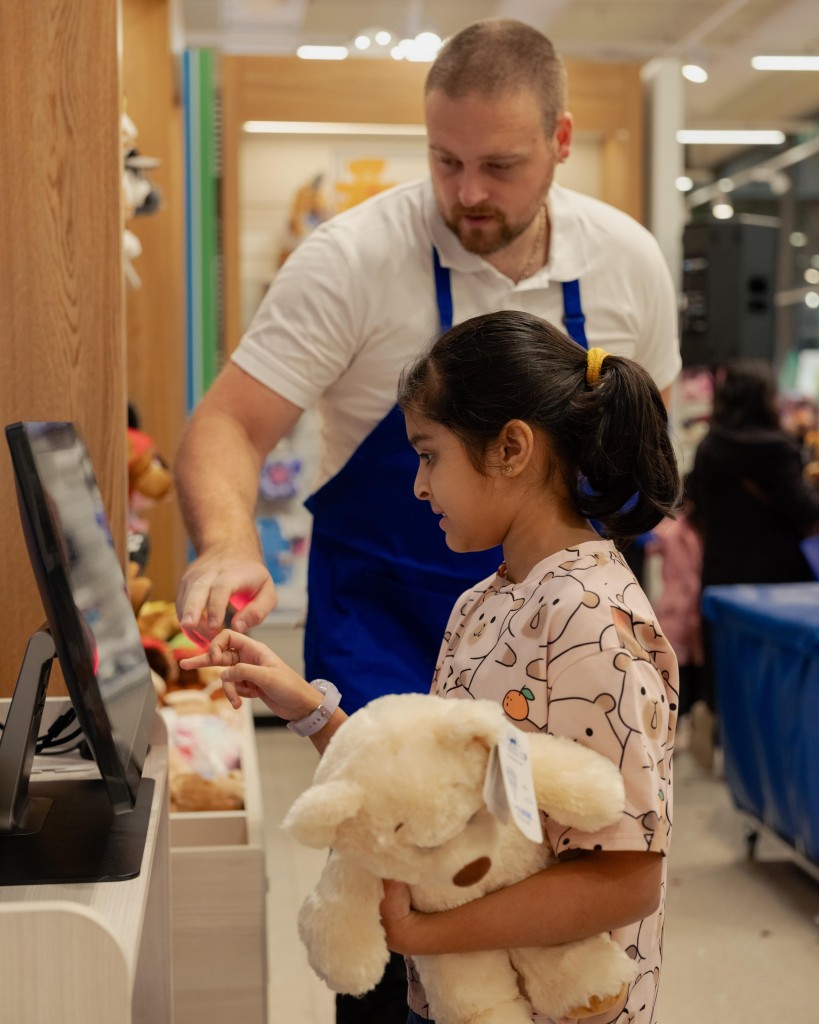 Luo oma Build-A-Bear-pehmolelu – Paketti 3 | Helsinki | Espoo