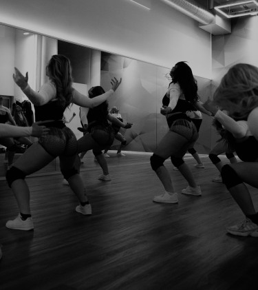 Dance Tower – Tanssillinen yksityistunti (1-3hlö) | Nurmijärvi