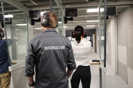 Ammunta käsiaseilla kahdelle | Helsinki